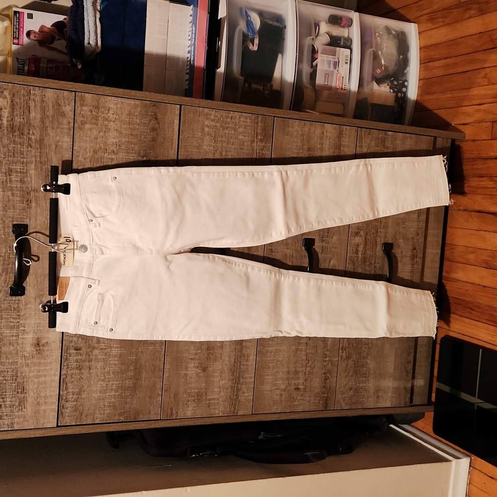 - High rise jeans